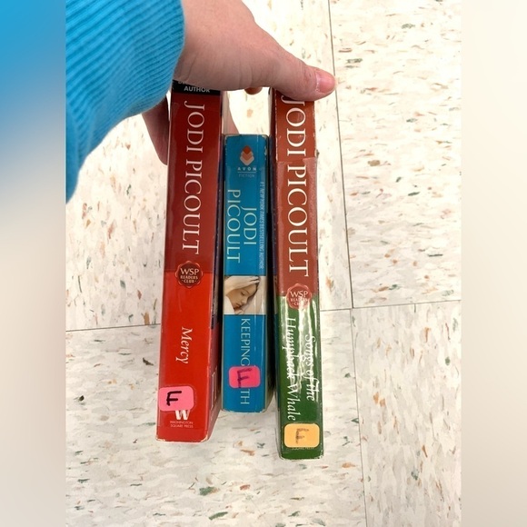 Set of 3 Jodi Picoult Books Mercy Keeping Faith Song of the Humpback Whale - Picture 2 of 10